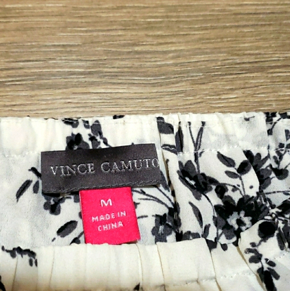 Vince Camuto off the shoulder blouse. Medi… - Picture 4 of 4